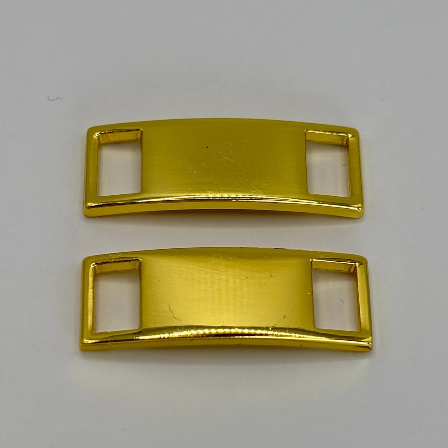 Goldene Sneaker Shoe Charms (2er - Set) - sneakeez