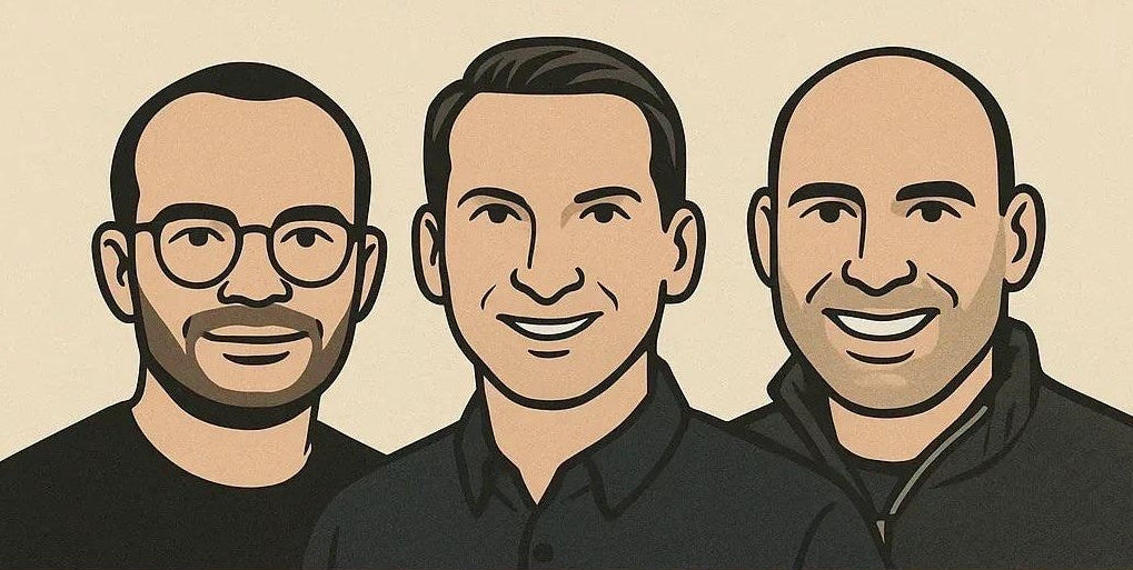 Stilisierte Illustration dreier lächelnder Männer nebeneinander vor hellem Hintergrund.